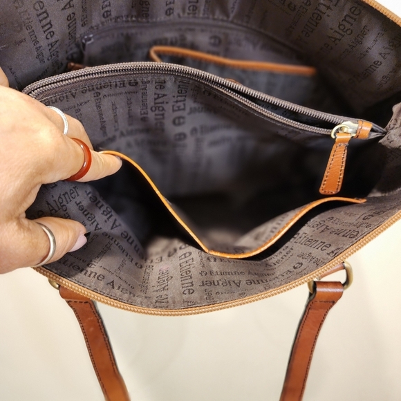 Etienne Aigner Camel Brown Leather Showlder bag - Picture 14 of 16